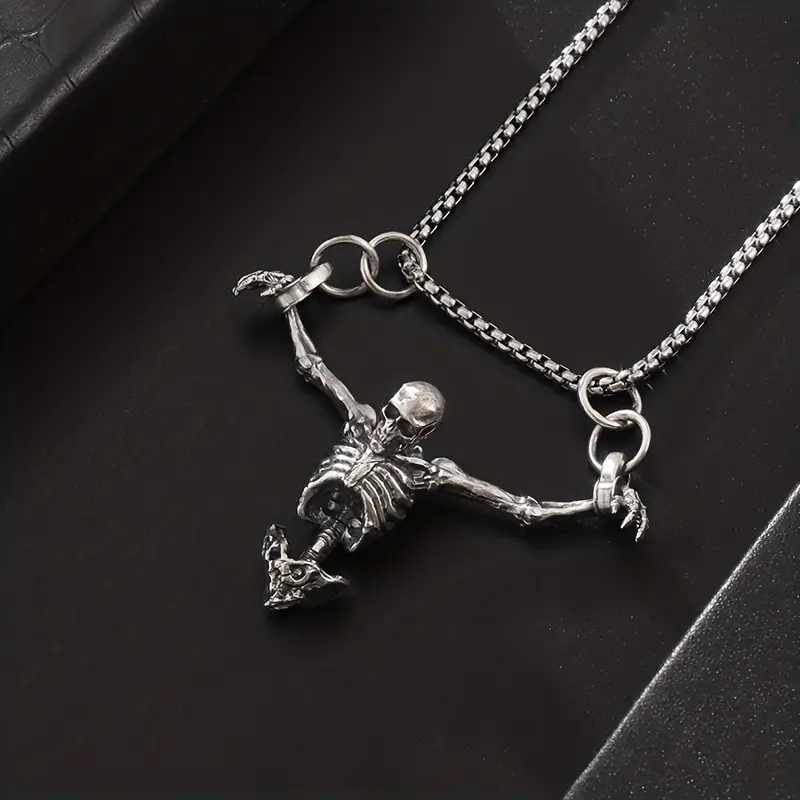 Hanging skeleton pendant and chain